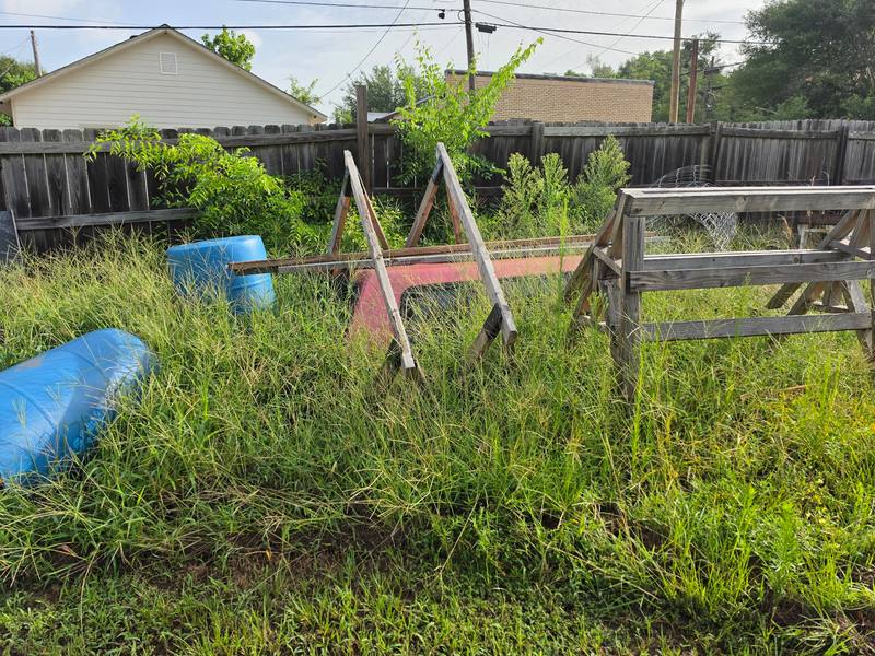 Outdoor project area before volunteer cleanup